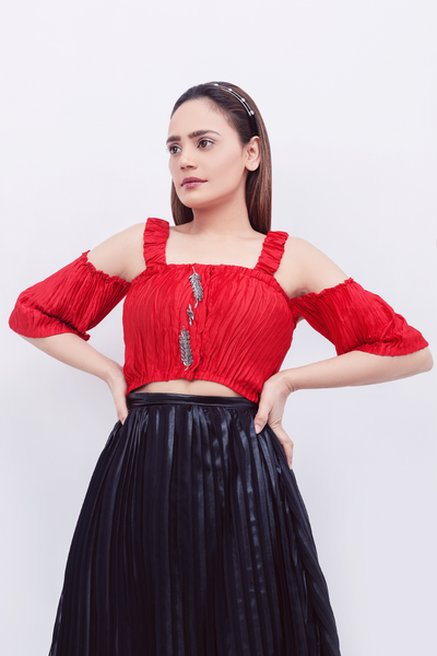 Blush me pleated crop top